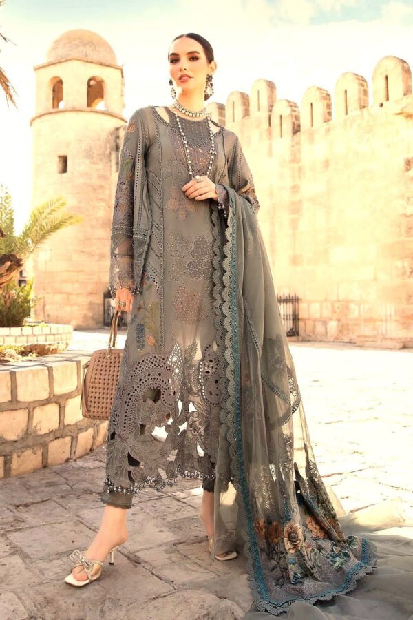 25be3902-df3f-4d97-a5b9-b7048f5a62d6 MARIA B LUXURY LAWN COLLECTION 2024