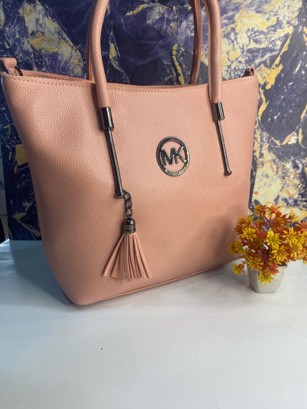 459123b3-7e46-491d-ad23-ce030b2b4117 MK LEATHER BAG