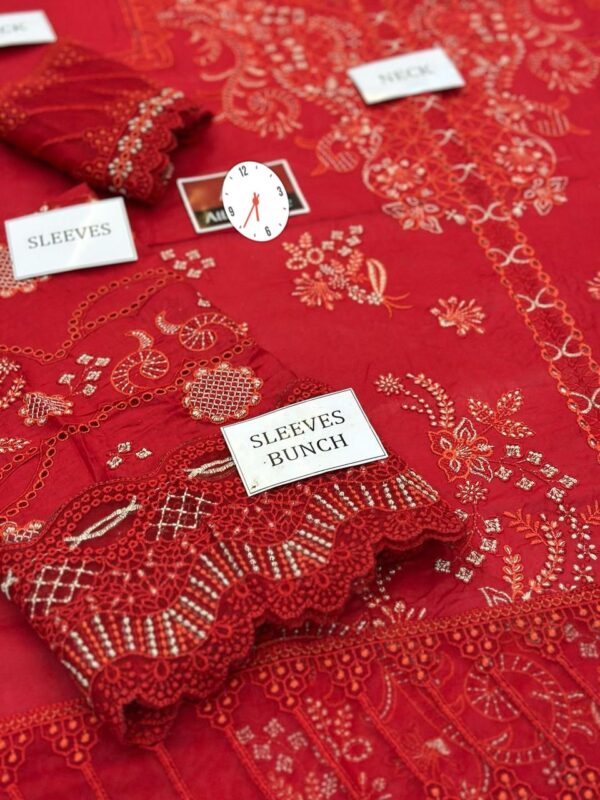 838f7229-492d-4da9-8400-173f7ece5178 QALAMQAR luxury lawn collection 2025