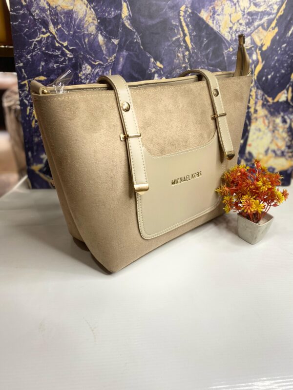 IMG-20250406-WA0036 MK FLORAL BAG