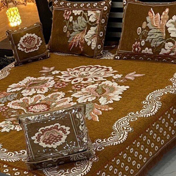WhatsApp Image 2025-05-04 at 07.36.26_71eb7fc3 4Pc Velvet Jacquard Bedsheet