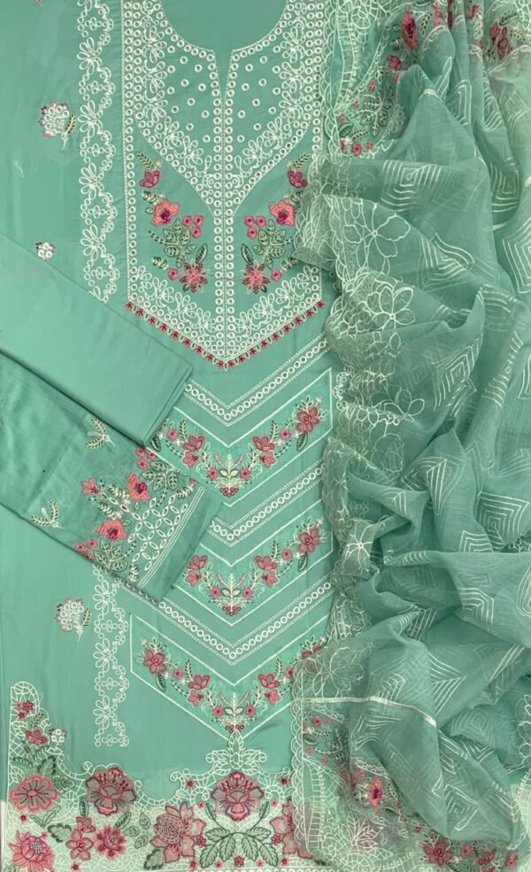Luxury Lawn Embroidered 3-Pcs Collection LN-1007 Luxury Lawn Embroidered 3-Pcs Collection LN-1007