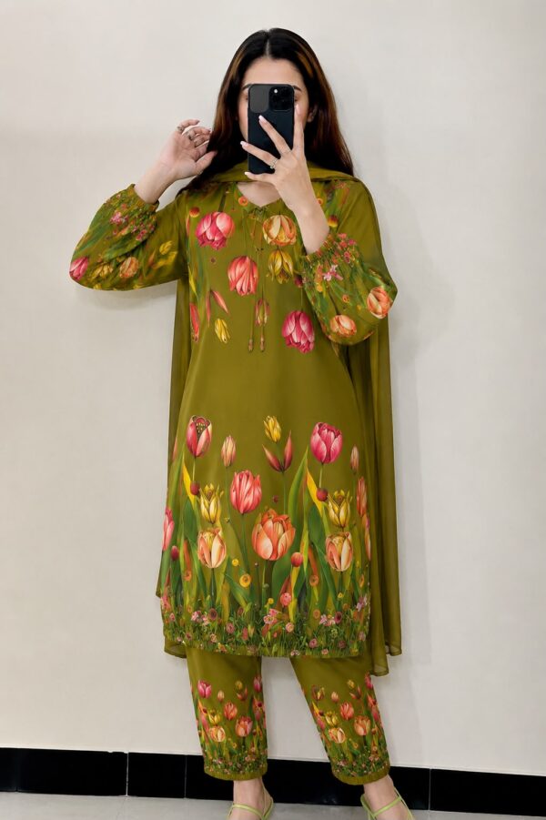 ZEEN Printed Lawn 3-Pcs Collection LN-1019